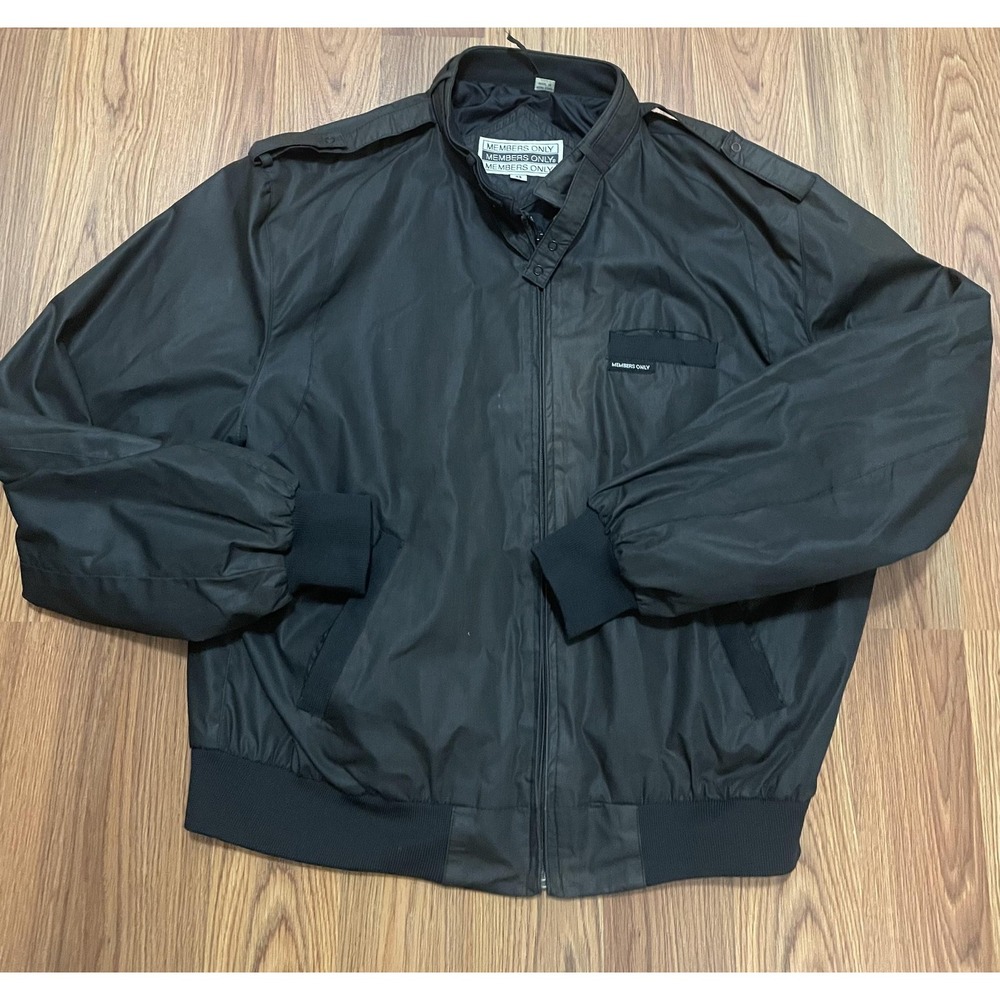Members Only Iconic Racer Jacket Mens 44 Black Bomber 80s Vintage